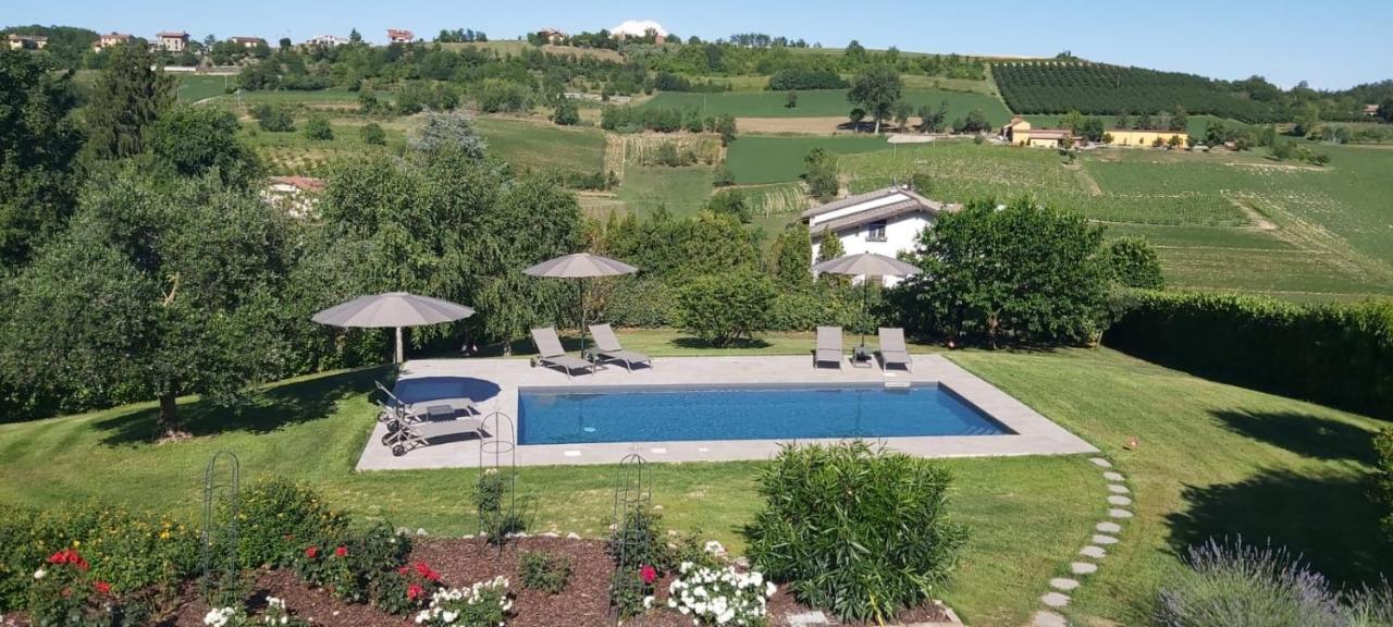 Bed and Breakfast Cascina Il Volo Moncalvo Exterior foto
