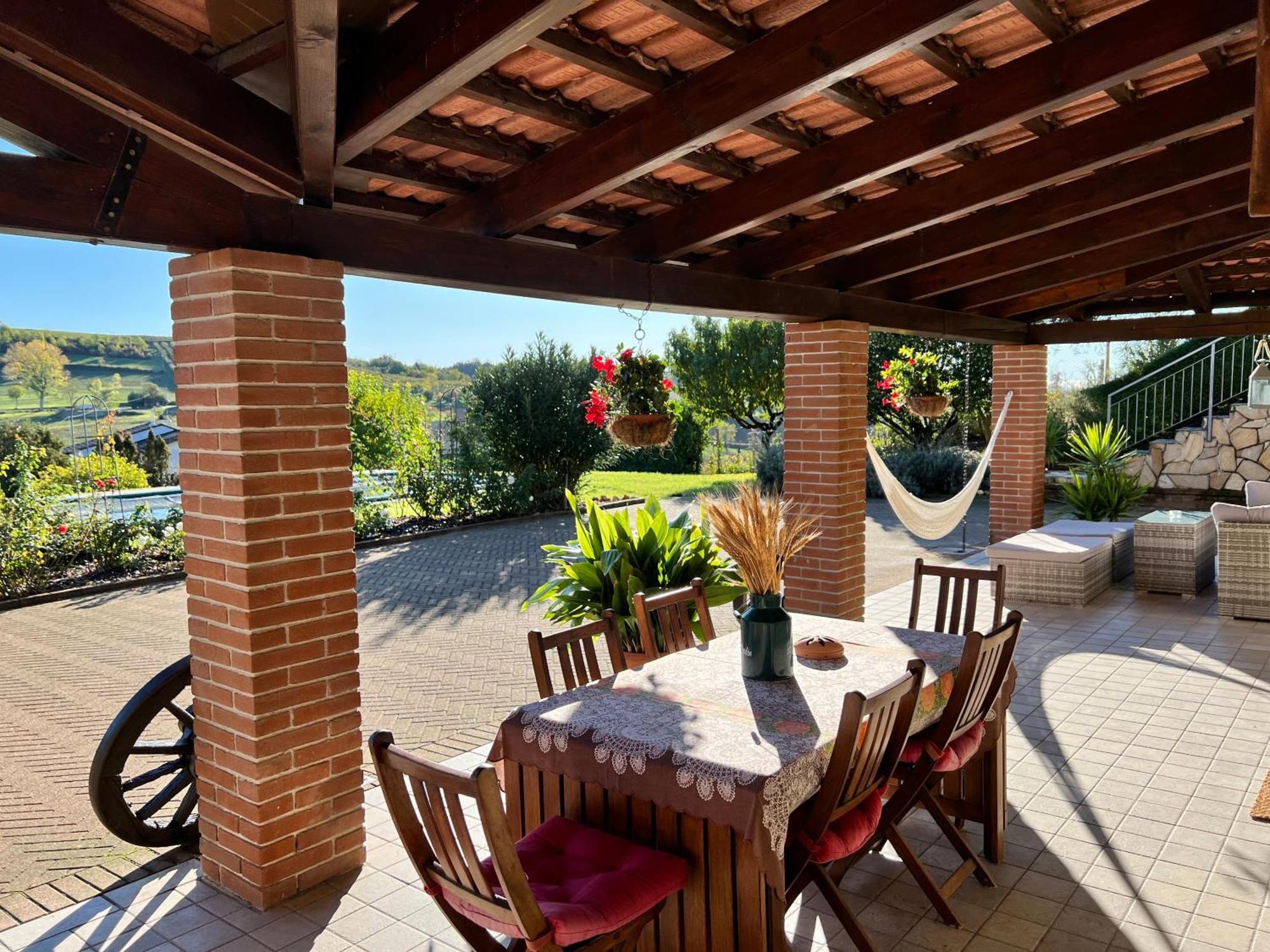 Bed and Breakfast Cascina Il Volo Moncalvo Exterior foto