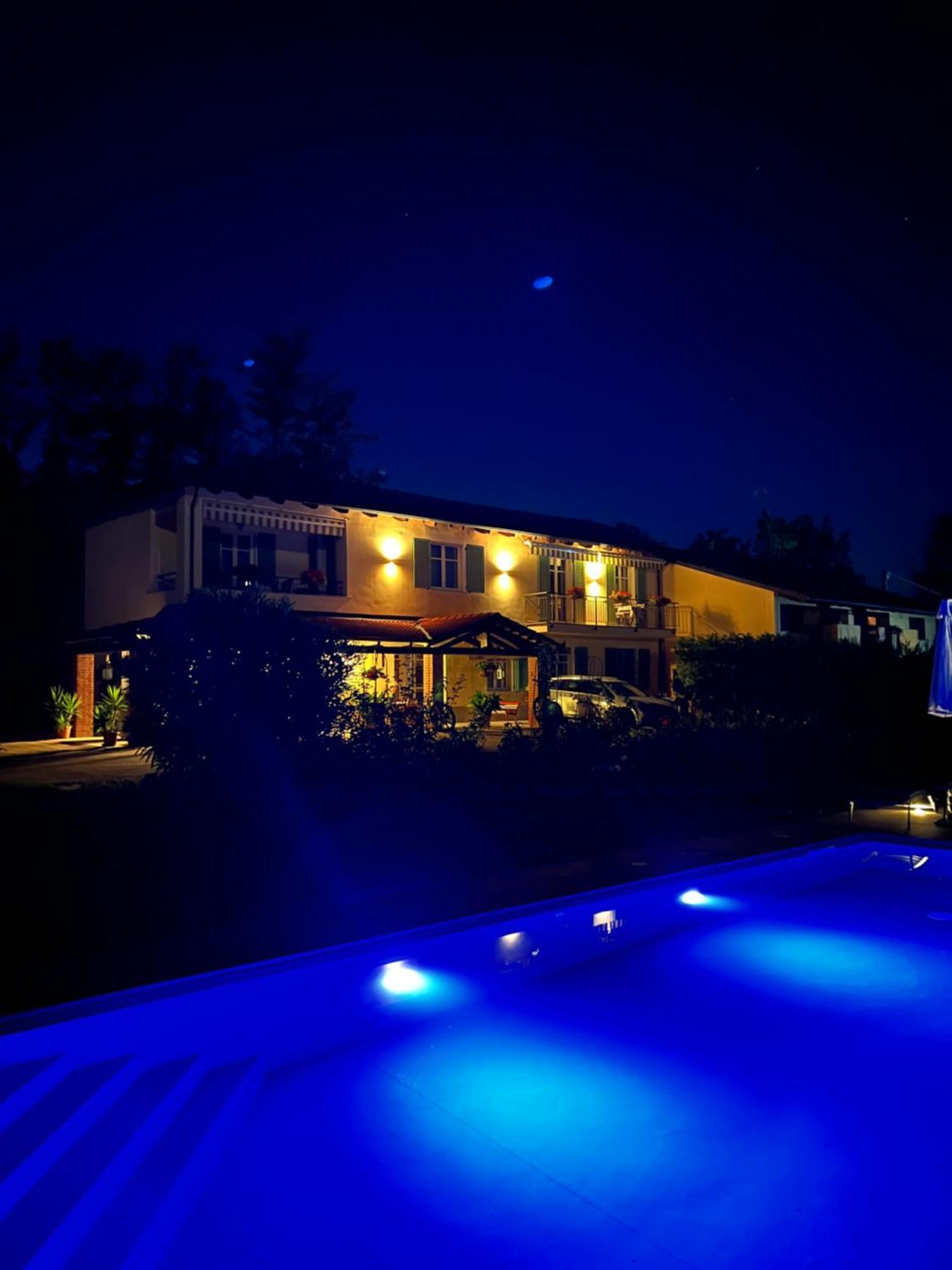 Bed and Breakfast Cascina Il Volo Moncalvo Exterior foto