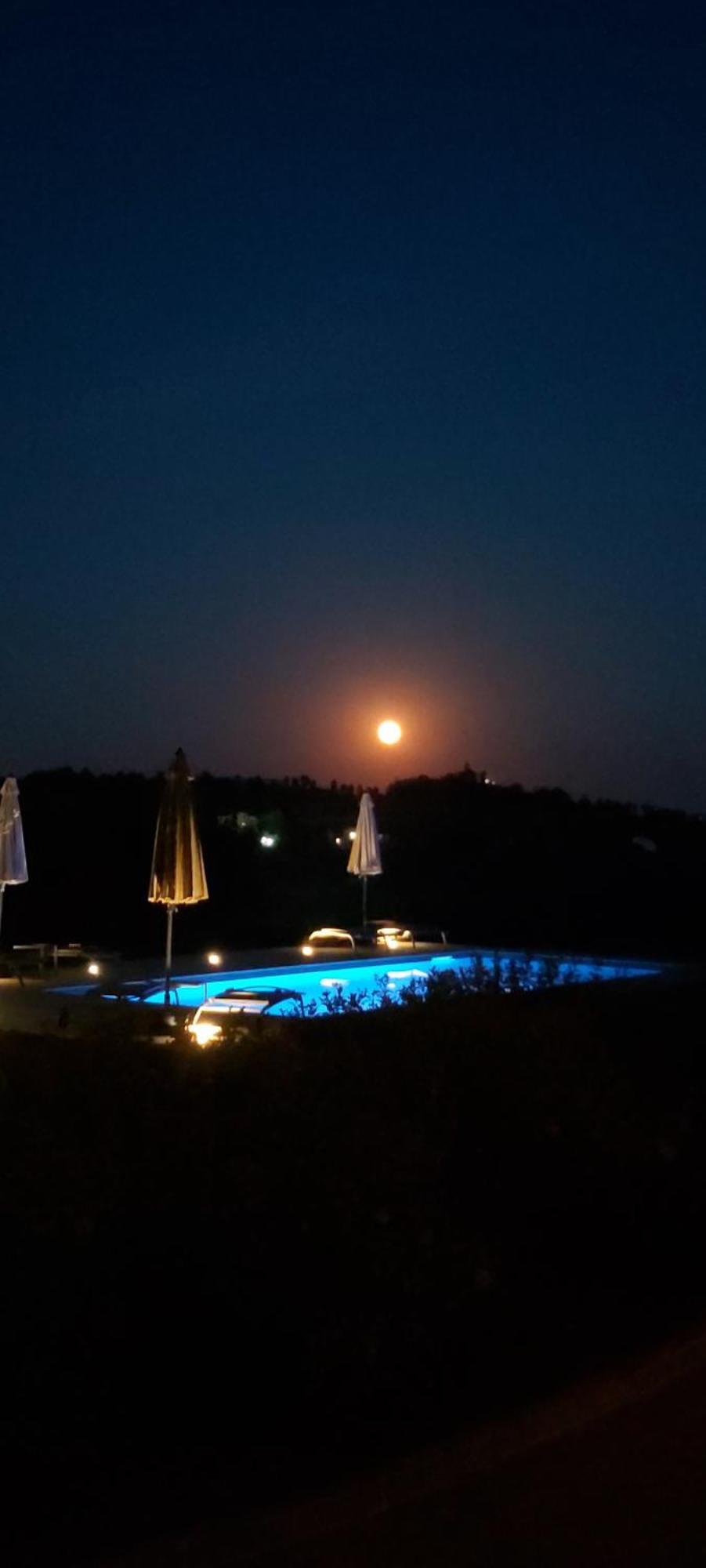 Bed and Breakfast Cascina Il Volo Moncalvo Exterior foto